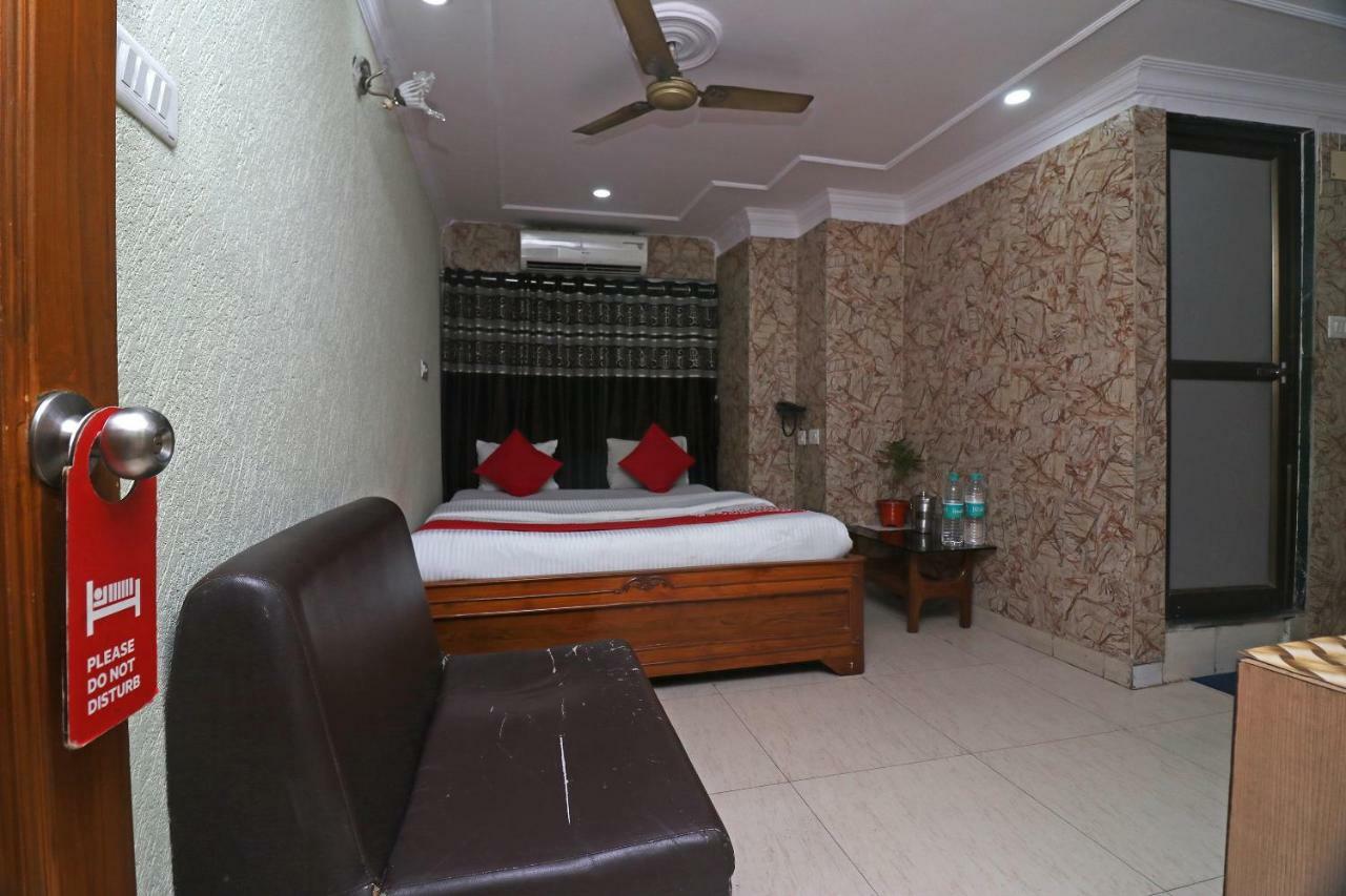 Oyo Flagship 16209 Hotel Ambar Palace Calcutta Calcutta Bara Bazar Exterior foto